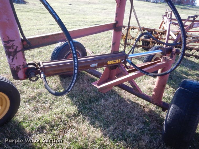 image for item HG9638 (2) New Holland hay rakes