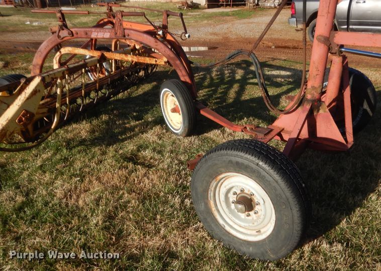 image for item HG9638 (2) New Holland hay rakes