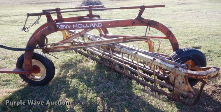 image for item HG9638 (2) New Holland hay rakes