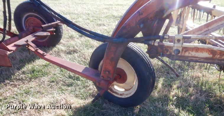 image for item HG9638 (2) New Holland hay rakes