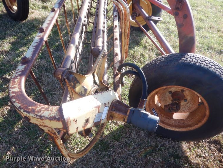 image for item HG9638 (2) New Holland hay rakes