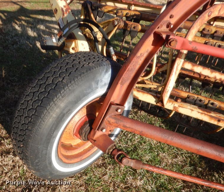 image for item HG9638 (2) New Holland hay rakes