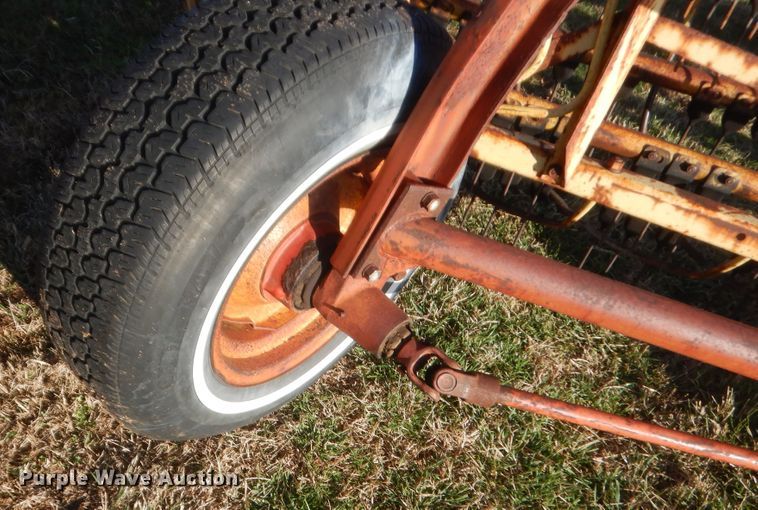 image for item HG9638 (2) New Holland hay rakes