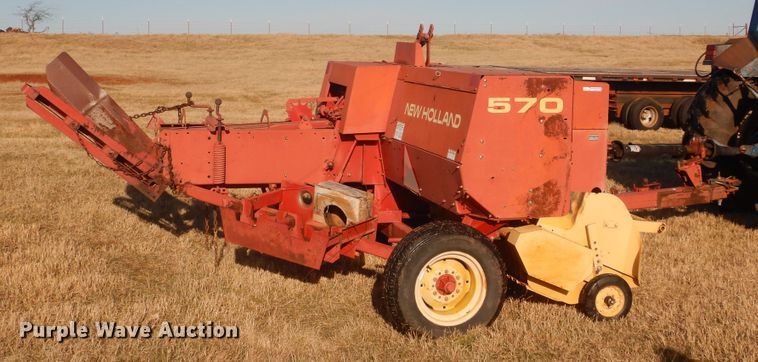 image for item HG9640 1997 New Holland 570  small square baler