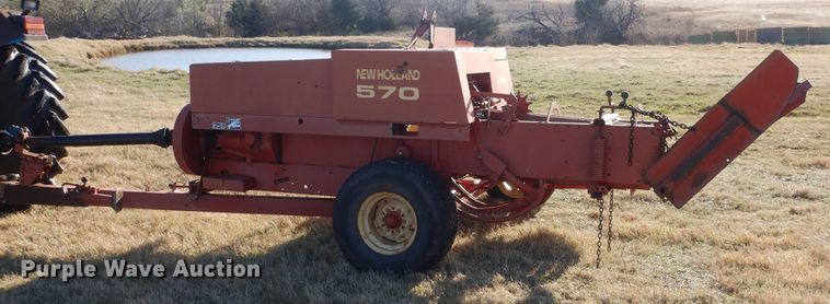 image for item HG9640 1997 New Holland 570  small square baler