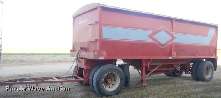 image for item HG9685 1994 Sparta GH2 grain trailer