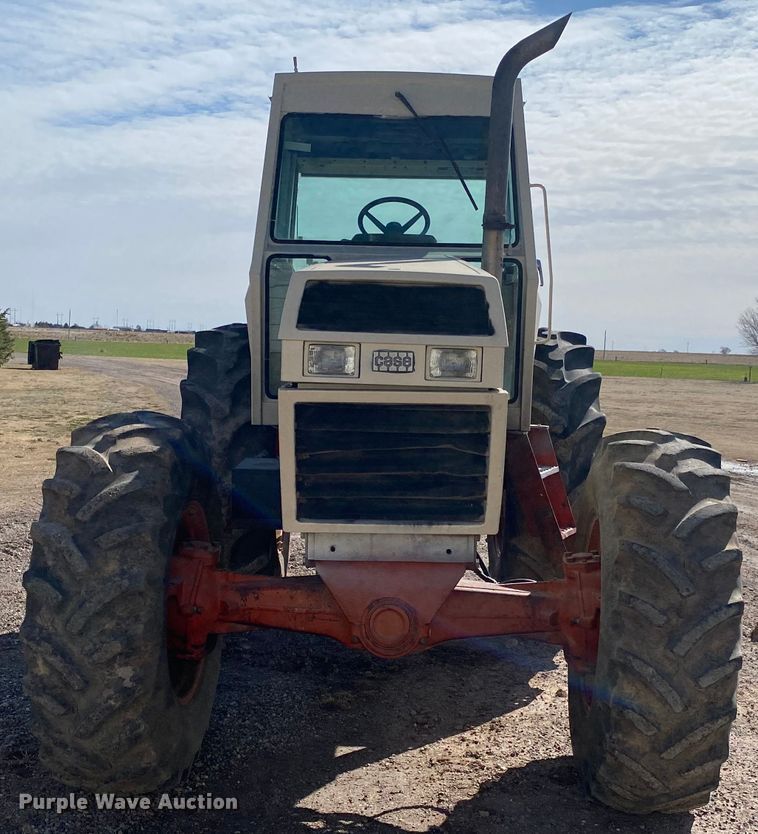 image for item HI9042 1982 Case 2290  MFWD tractor