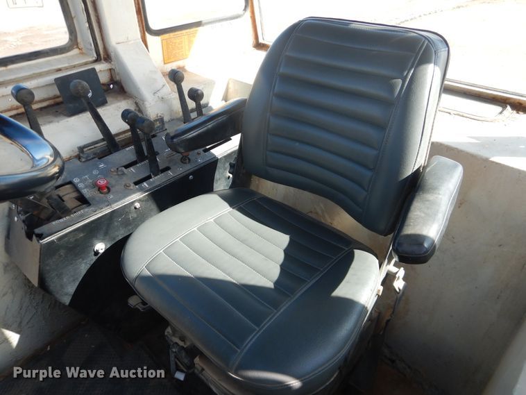 image for item HI9042 1982 Case 2290  MFWD tractor