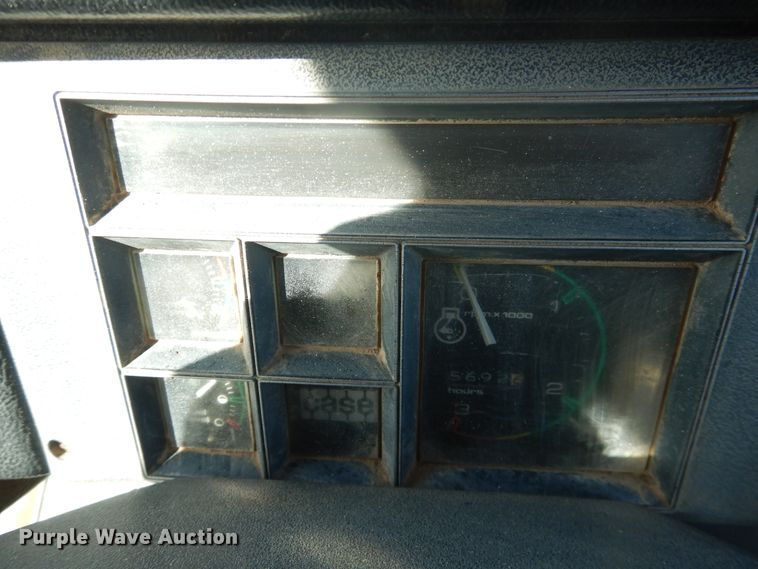 image for item HI9042 1982 Case 2290  MFWD tractor