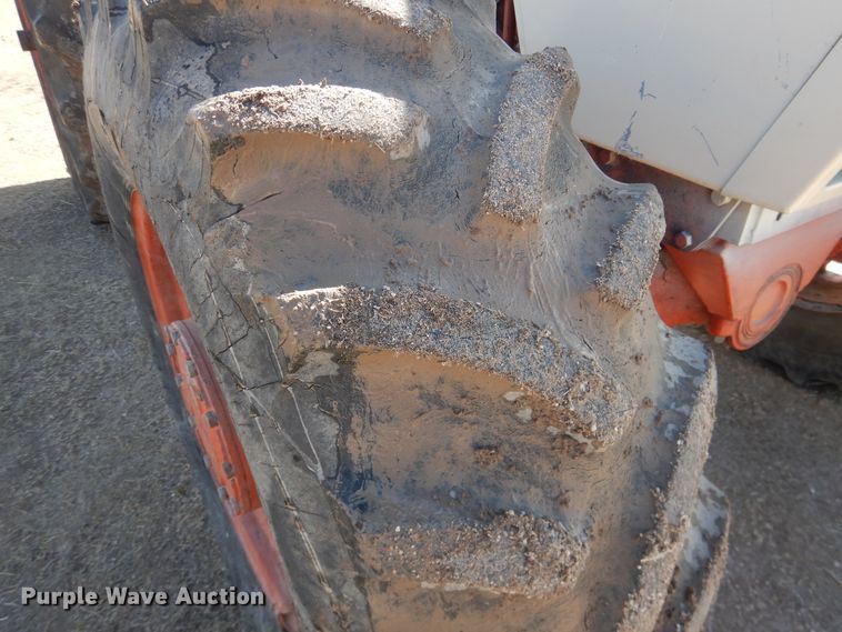 image for item HI9042 1982 Case 2290  MFWD tractor