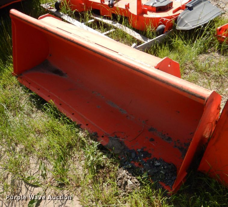 Kubota L2296 71"W skid steer bucket in Ada, OK Item HL9355 sold Purple Wave