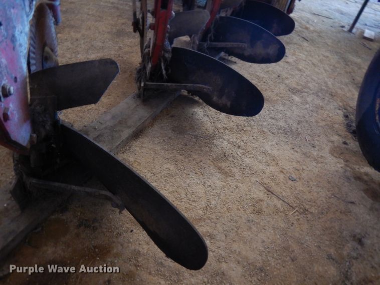 image for item HR9010 White 508  four bottom plow