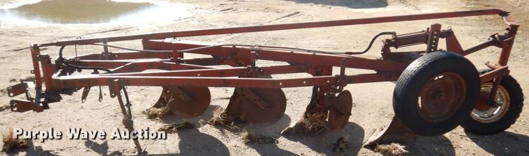 image for item HR9012 International 540  four bottom plow