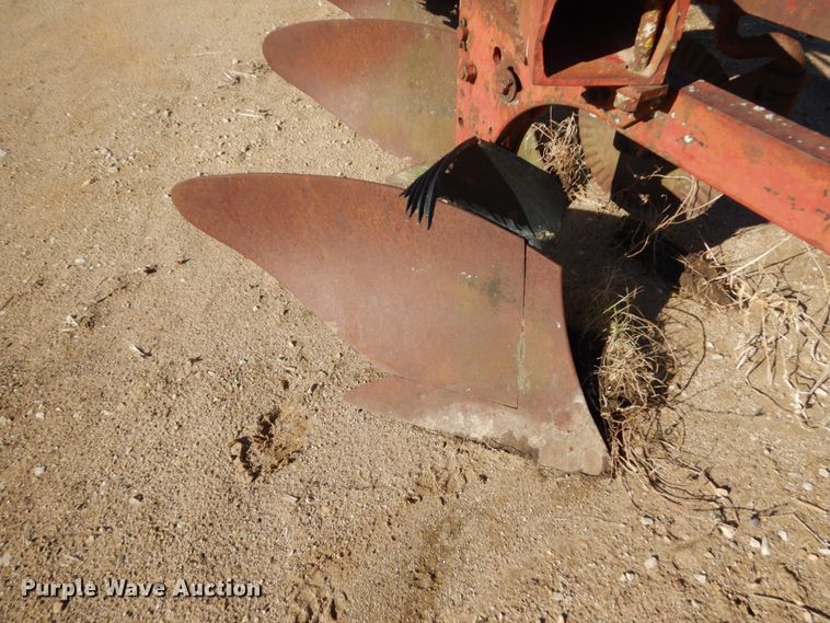 image for item HR9012 International 540  four bottom plow