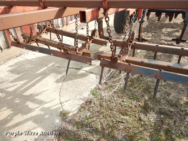 image for item HR9018 Case IH Ecolo-Tiger 530B  disk ripper