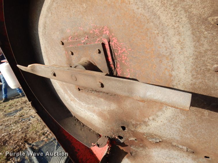 image for item HR9023 Progressive TD-92  batwing finish mower