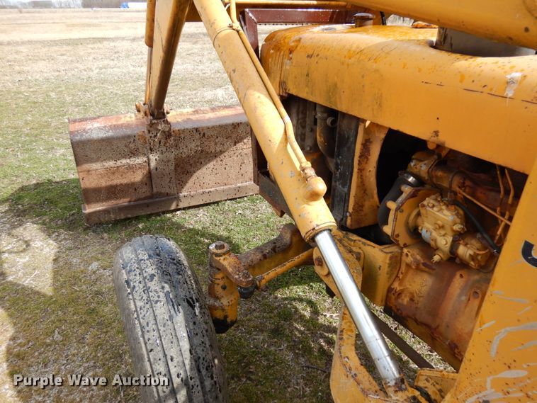 image for item HR9024 John Deere 300  tractor