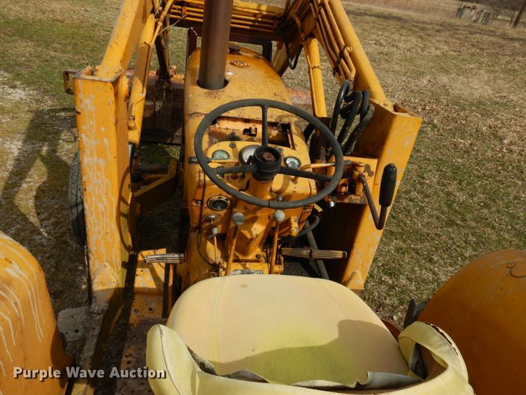 image for item HR9024 John Deere 300  tractor