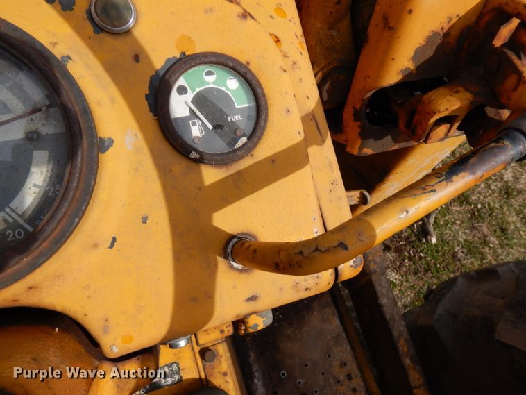 image for item HR9024 John Deere 300  tractor