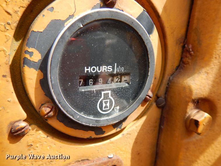 image for item HR9024 John Deere 300  tractor