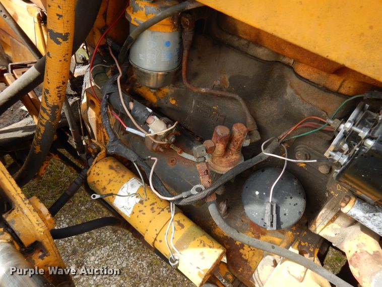 image for item HR9024 John Deere 300  tractor