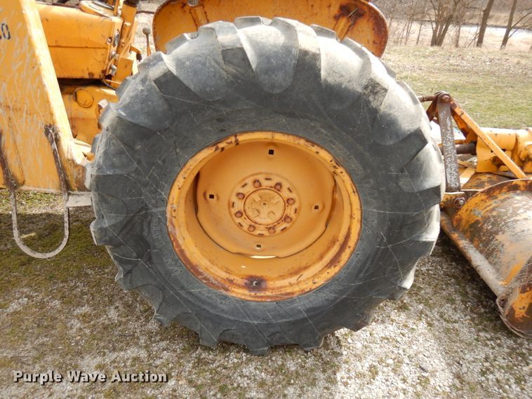 image for item HR9024 John Deere 300  tractor