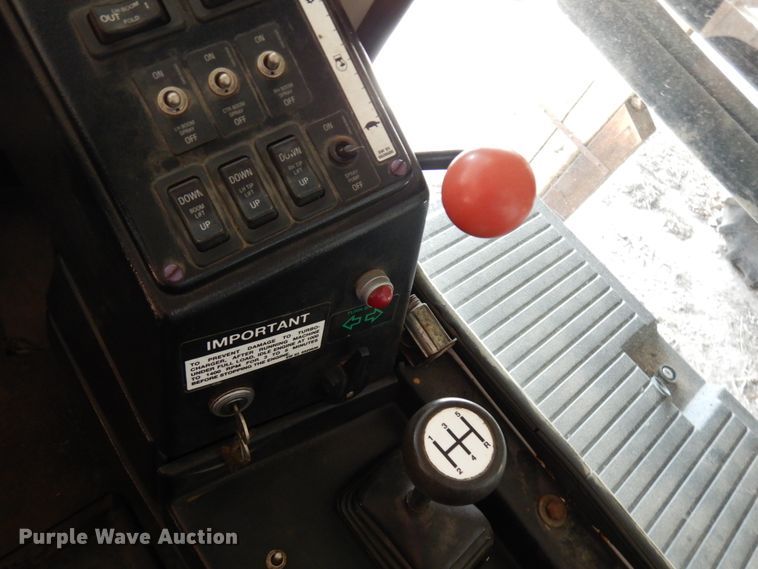 image for item HR9026 SpraCoupe Melroe 3430  sprayer