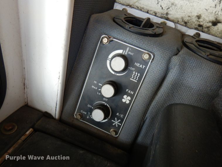 image for item HR9026 SpraCoupe Melroe 3430  sprayer