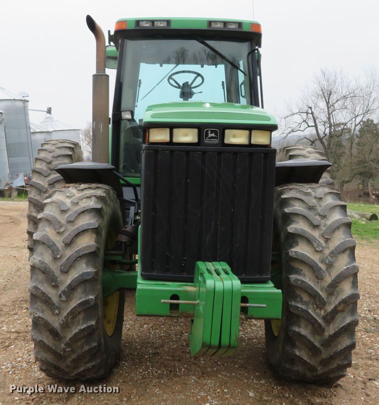 image for item HV9698 1995 John Deere 8100  MFWD tractor