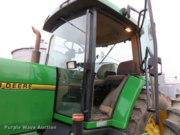 image for item HV9698 1995 John Deere 8100  MFWD tractor