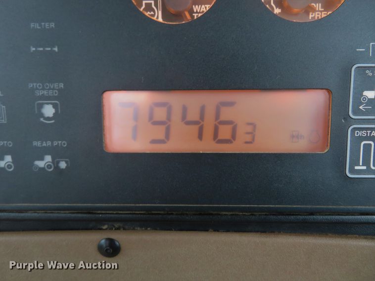 image for item HV9698 1995 John Deere 8100  MFWD tractor