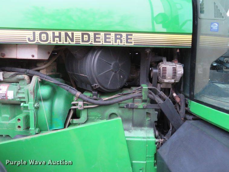 image for item HV9698 1995 John Deere 8100  MFWD tractor