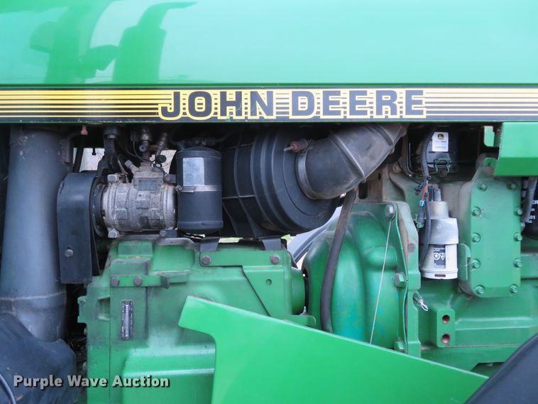 image for item HV9698 1995 John Deere 8100  MFWD tractor