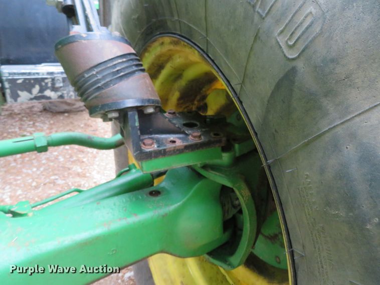 image for item HV9698 1995 John Deere 8100  MFWD tractor