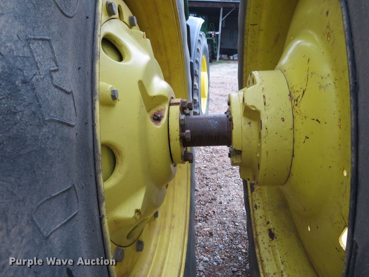 image for item HV9698 1995 John Deere 8100  MFWD tractor