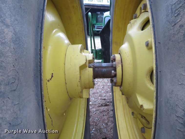 image for item HV9698 1995 John Deere 8100  MFWD tractor