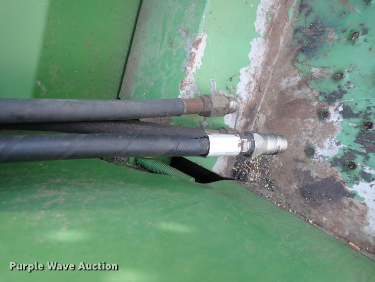 image for item IF9083 John Deere 700  feed grinder/mixer