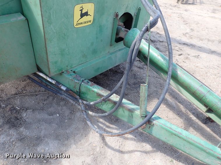 image for item IF9083 John Deere 700  feed grinder/mixer