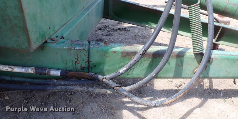 image for item IF9083 John Deere 700  feed grinder/mixer