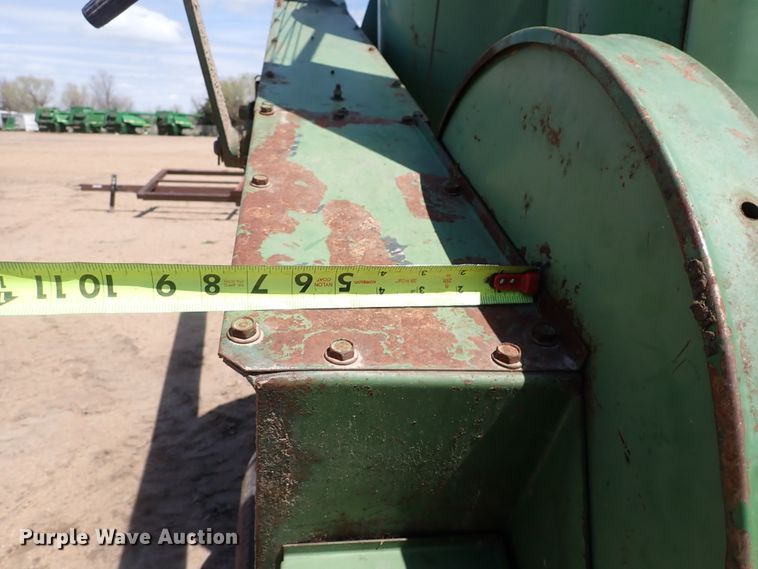 image for item IF9083 John Deere 700  feed grinder/mixer