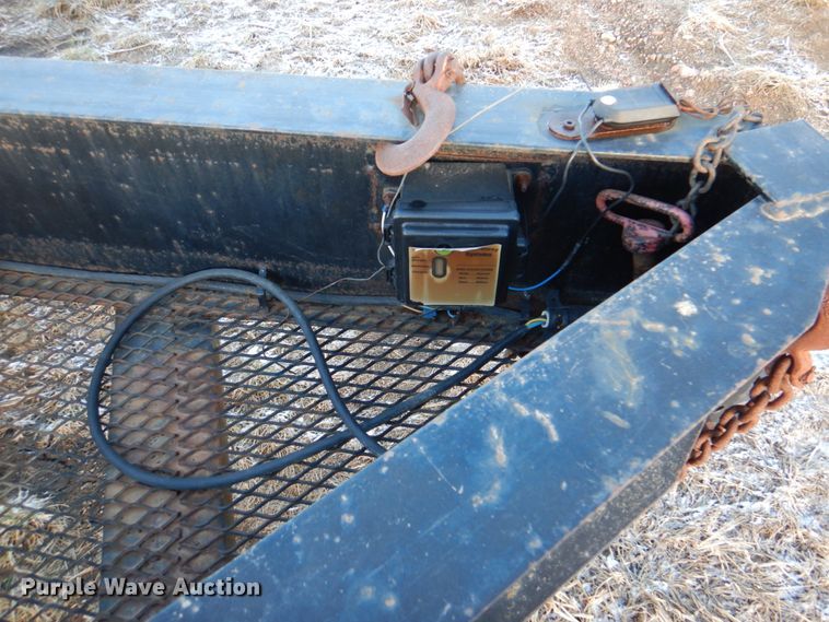 image for item II9754 2011 D&K trailer