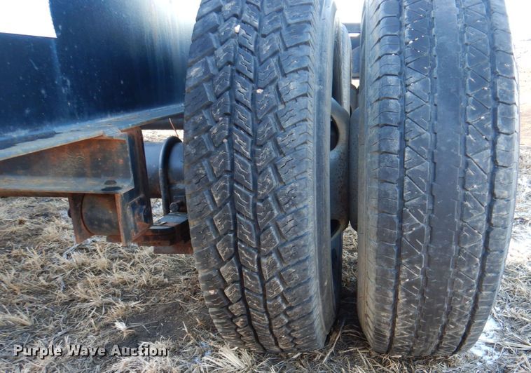 image for item II9754 2011 D&K trailer