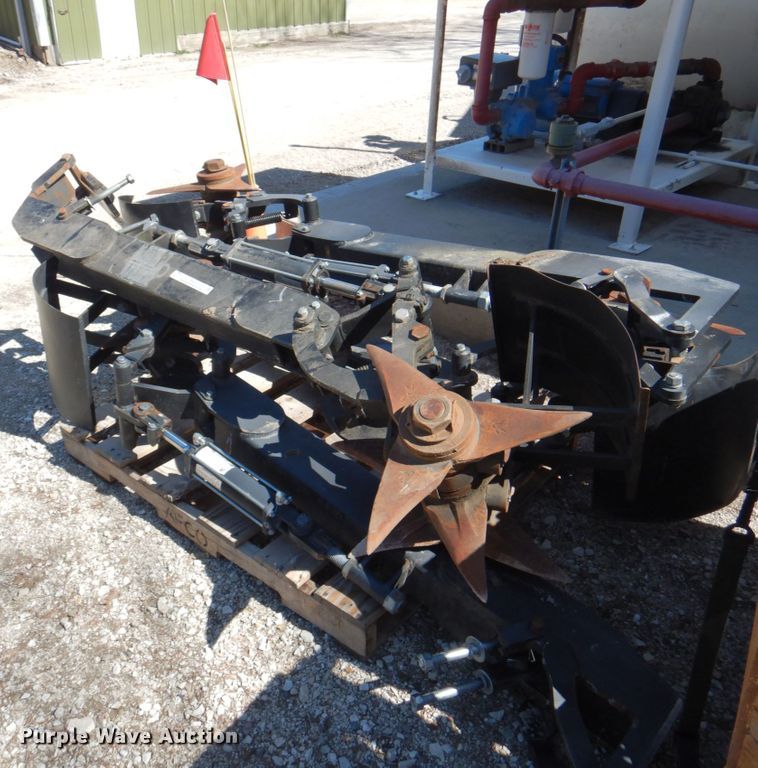 image for item II9827 Yetter track tiller