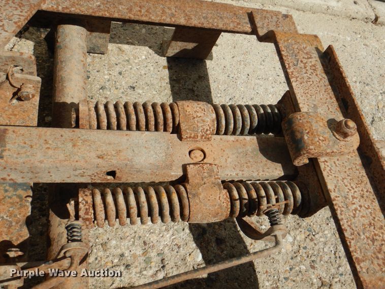 image for item II9833 DMI hitch