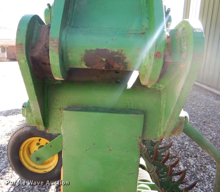 image for item II9836 John Deere 400  rotary hoe