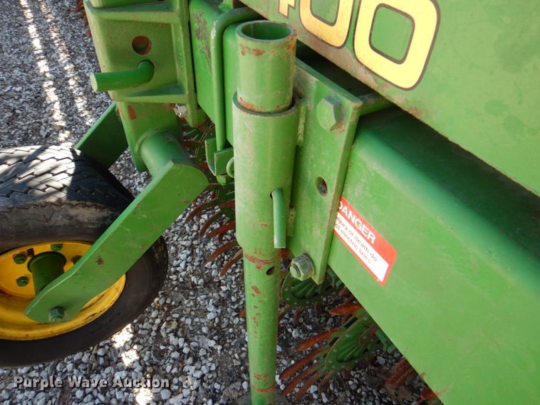 image for item II9836 John Deere 400  rotary hoe