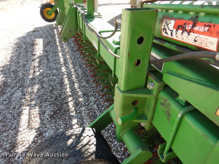 image for item II9836 John Deere 400  rotary hoe