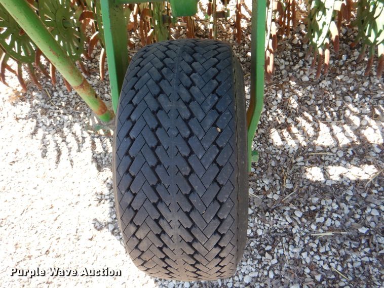 image for item II9836 John Deere 400  rotary hoe