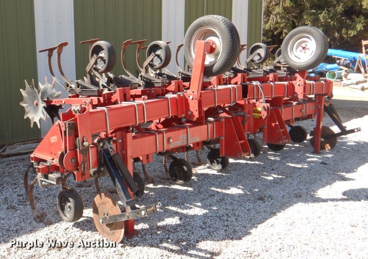 image for item II9837 Case IH 183  row crop cultivator
