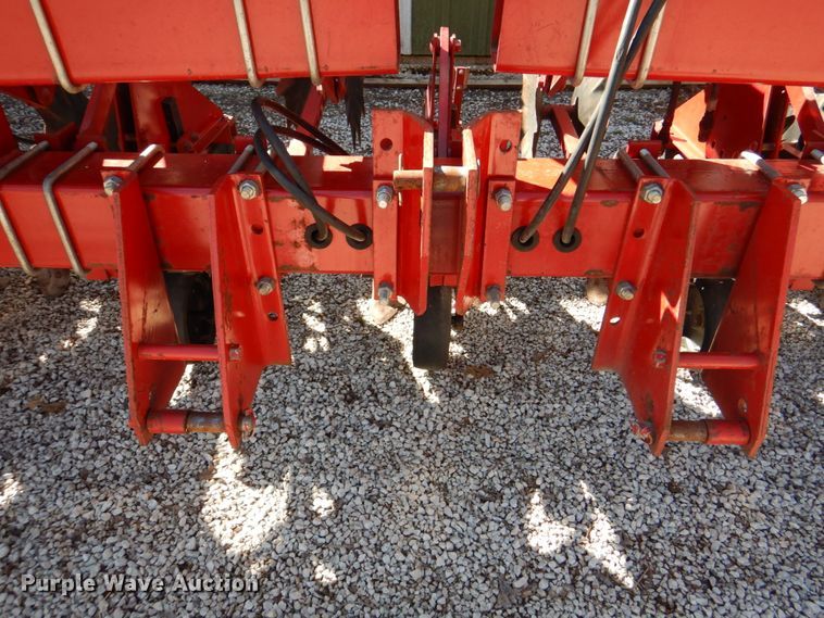 image for item II9837 Case IH 183  row crop cultivator